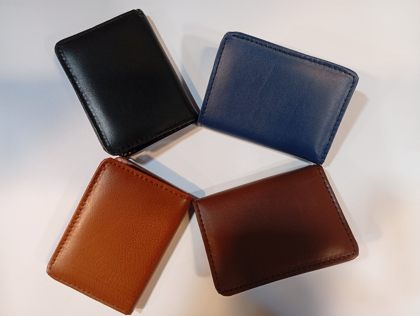 EliteFold – Minimalist Leather Card Wallet (6 Card Slots + 2 Cash Pockets)